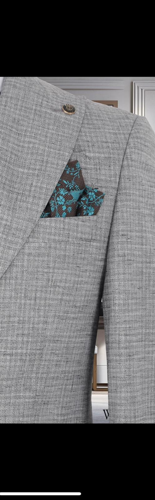 Men's Light Grey 3 Piece Suit Navy Blue Plaid Velvet Decorations Wedding Custom Fit Classic
