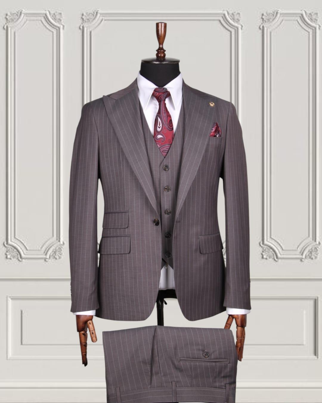Formal Men Suits Pin Striped 3 Pieces Wide Peak Lapel Business Wedding Tuxedos